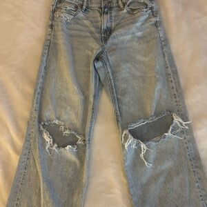 American Eagle Outfitters Light Blue Distressed Strigid Jeans